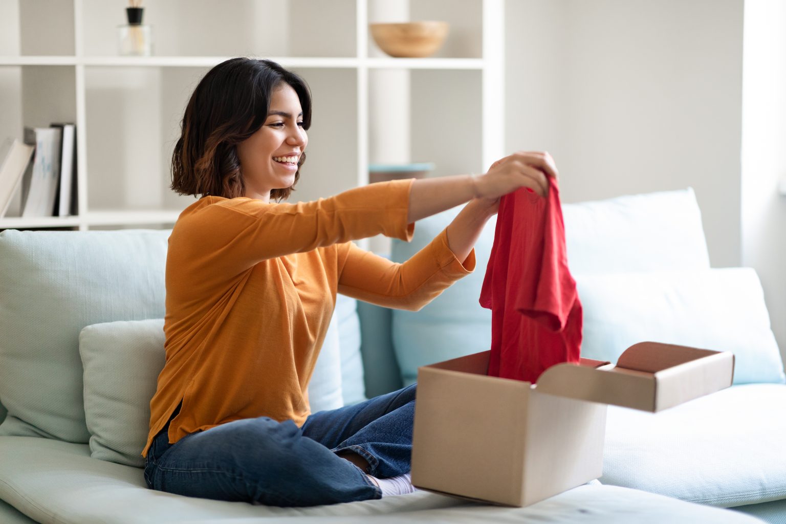 O que muda para consumidores e lojistas se a “taxa da blusinha” acabar?