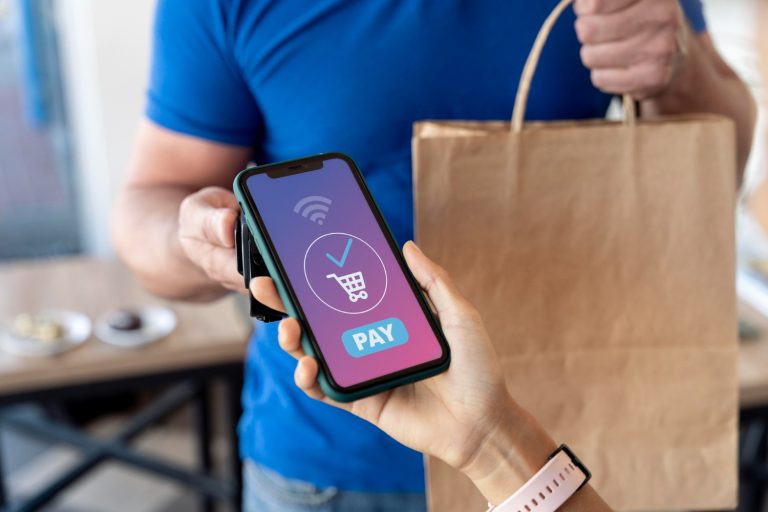 Pix se consolida e chega a 42% dos pagamentos online no Brasil